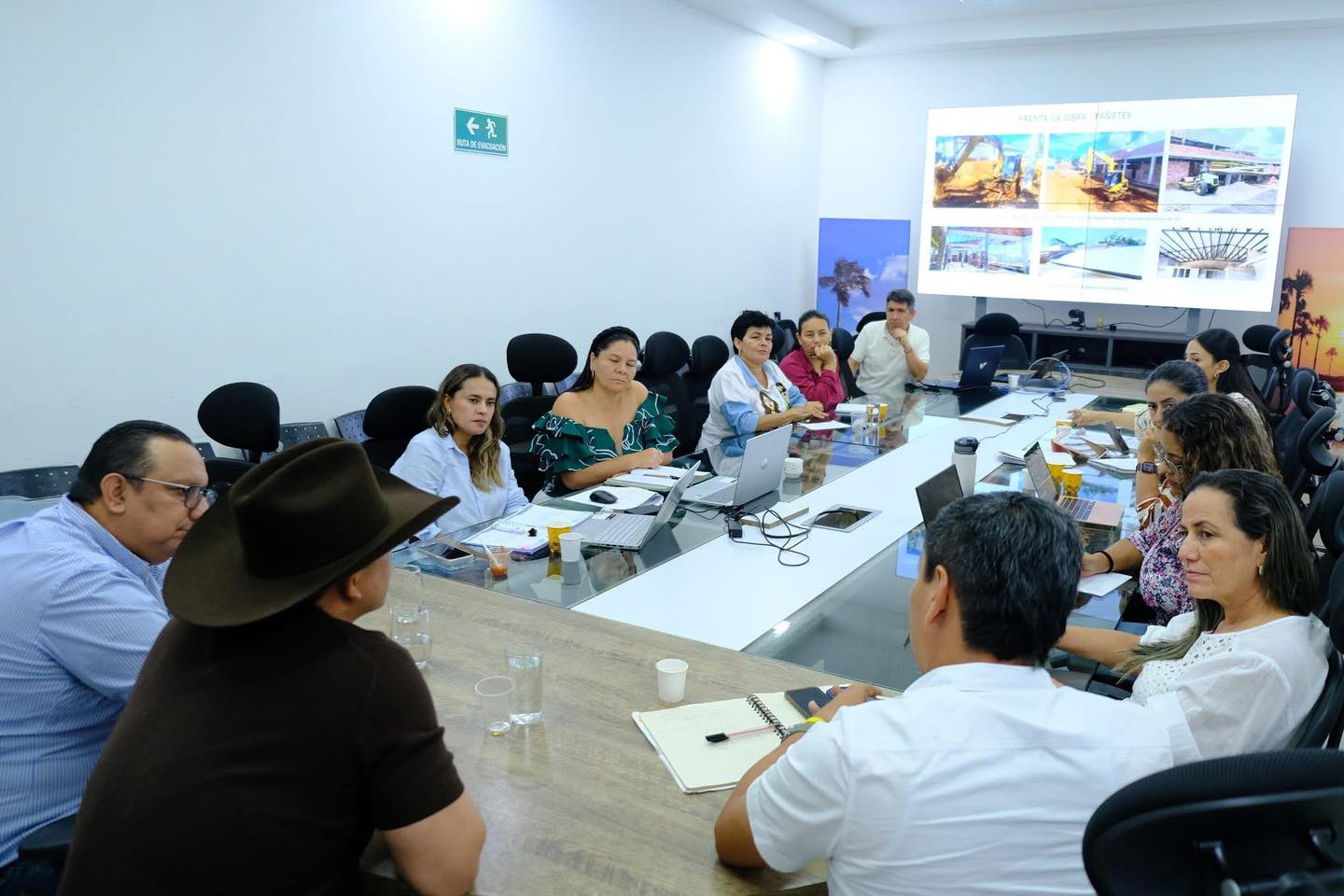 background-player-video