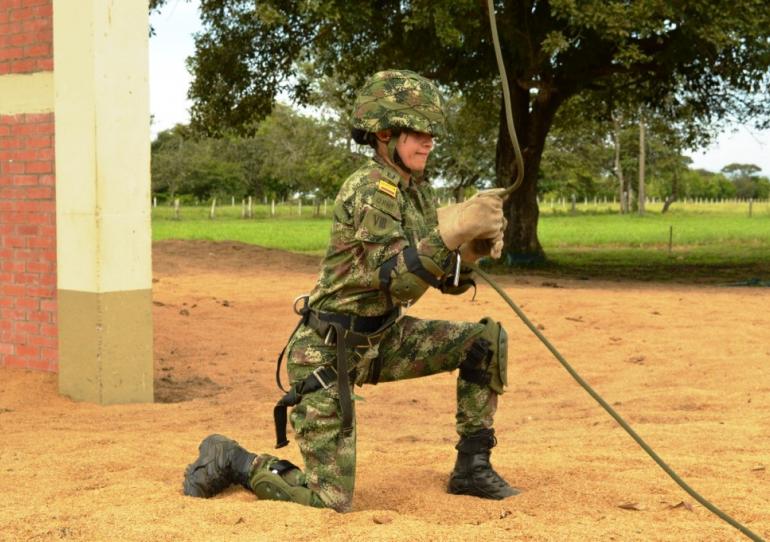35 mujeres militares recibieron instrucción de reentrenamiento en Yopal       
