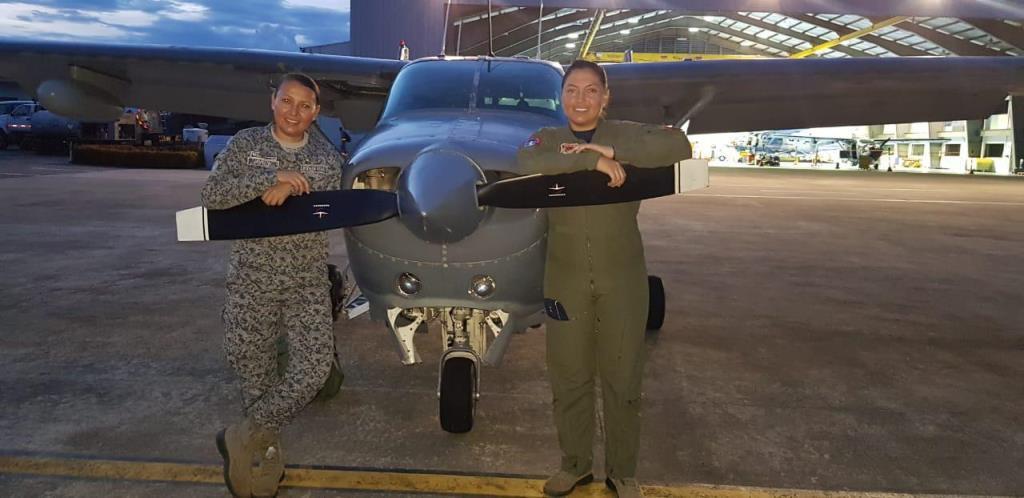 Las hermanas Ávila: Una Familia Aérea