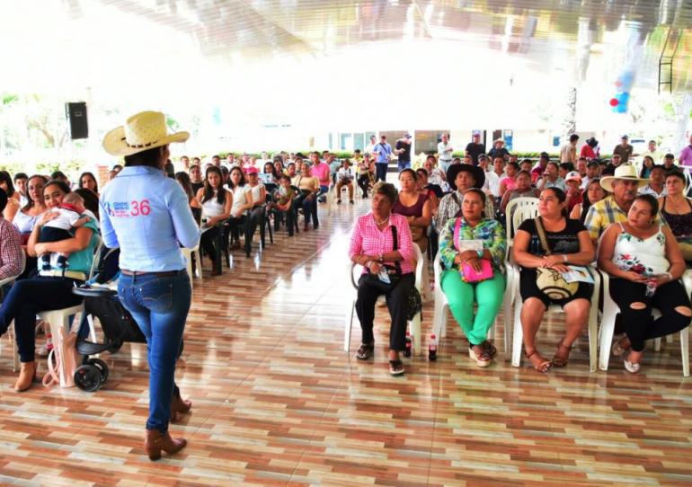 “Tenemos que mirar la salud como servicio social y no como negocio” dice candidata al senado con el número 36 del centro democrático