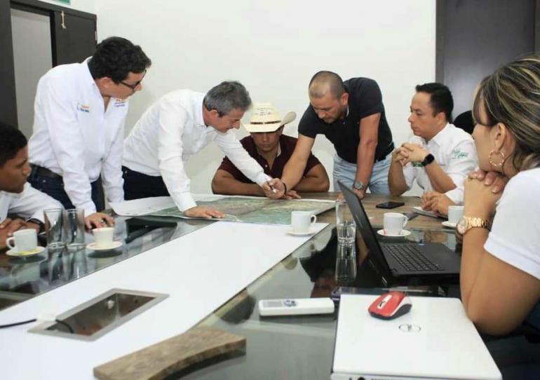 Gobernador se reunió con la ANI para definir obras de la Doble Calzada