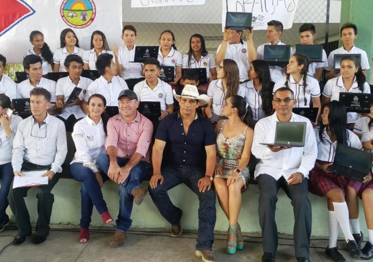 Gobernación de Casanare le sigue apostando a la Educación con la entrega de computadores portátiles