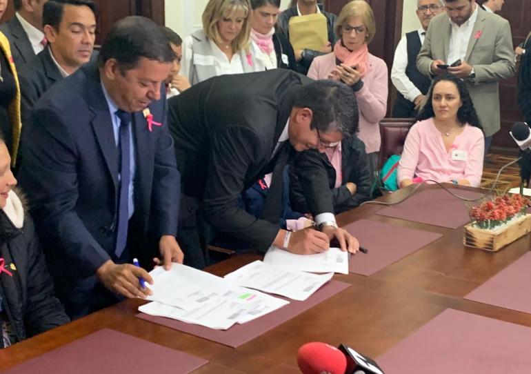 El Representante Jairo Cristancho, coautor de proyecto de ley contra cáncer de mama