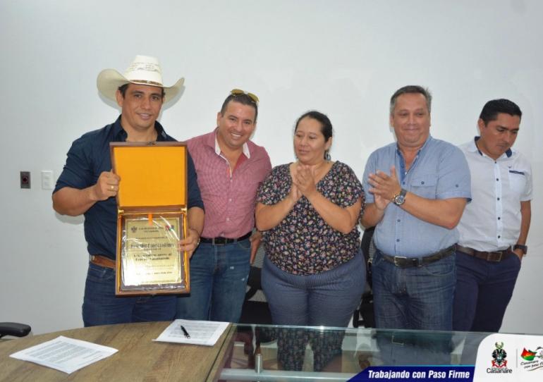 Gobernador recibió reconocimiento por apoyo al deporte Casanareño