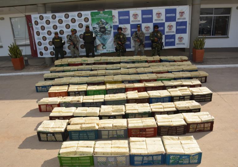 Fuerzas Militares y Policía Nacional incautan cerca de cinco toneladas de queso de contrabando en Arauca