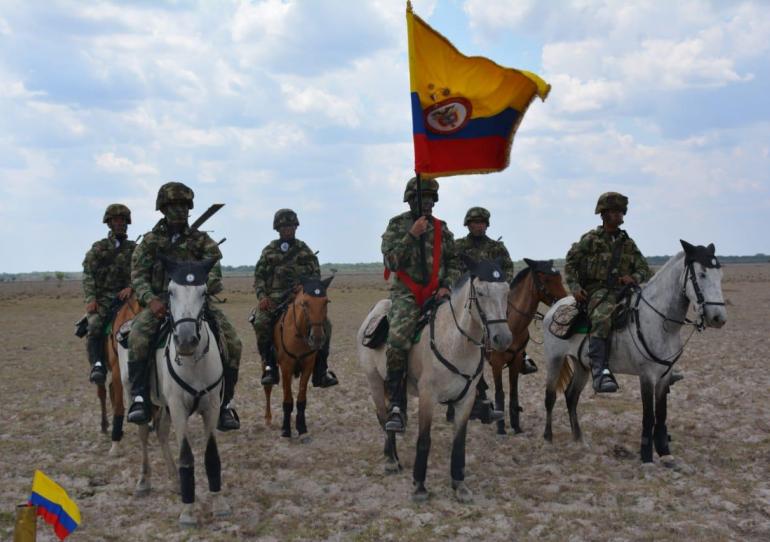 Tres pelotones montados fueron entregados por el Ejército Nacional en el departamento de Arauca