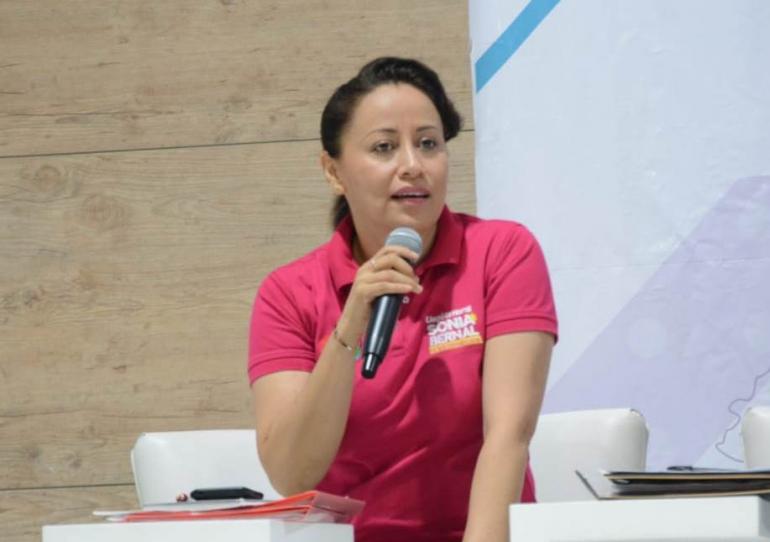 Madera política y favoritismo  demuestra Sonia Bernal en debates