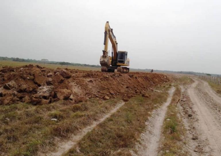 Gobernación realiza mantenimiento a vía en la vereda San Nicolás en Hato Corozal