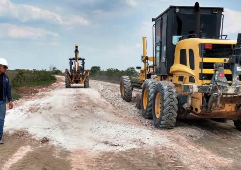 293 km de vías terciarias han sido mejoradas con el banco de maquinaria del departamento