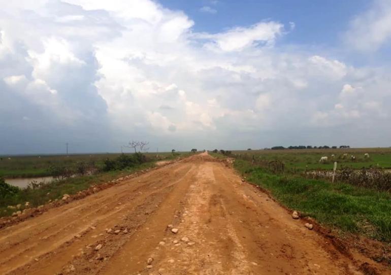 El departamento realiza mantenimiento a vías terciarias de Paz de Ariporo y Hato Corozal